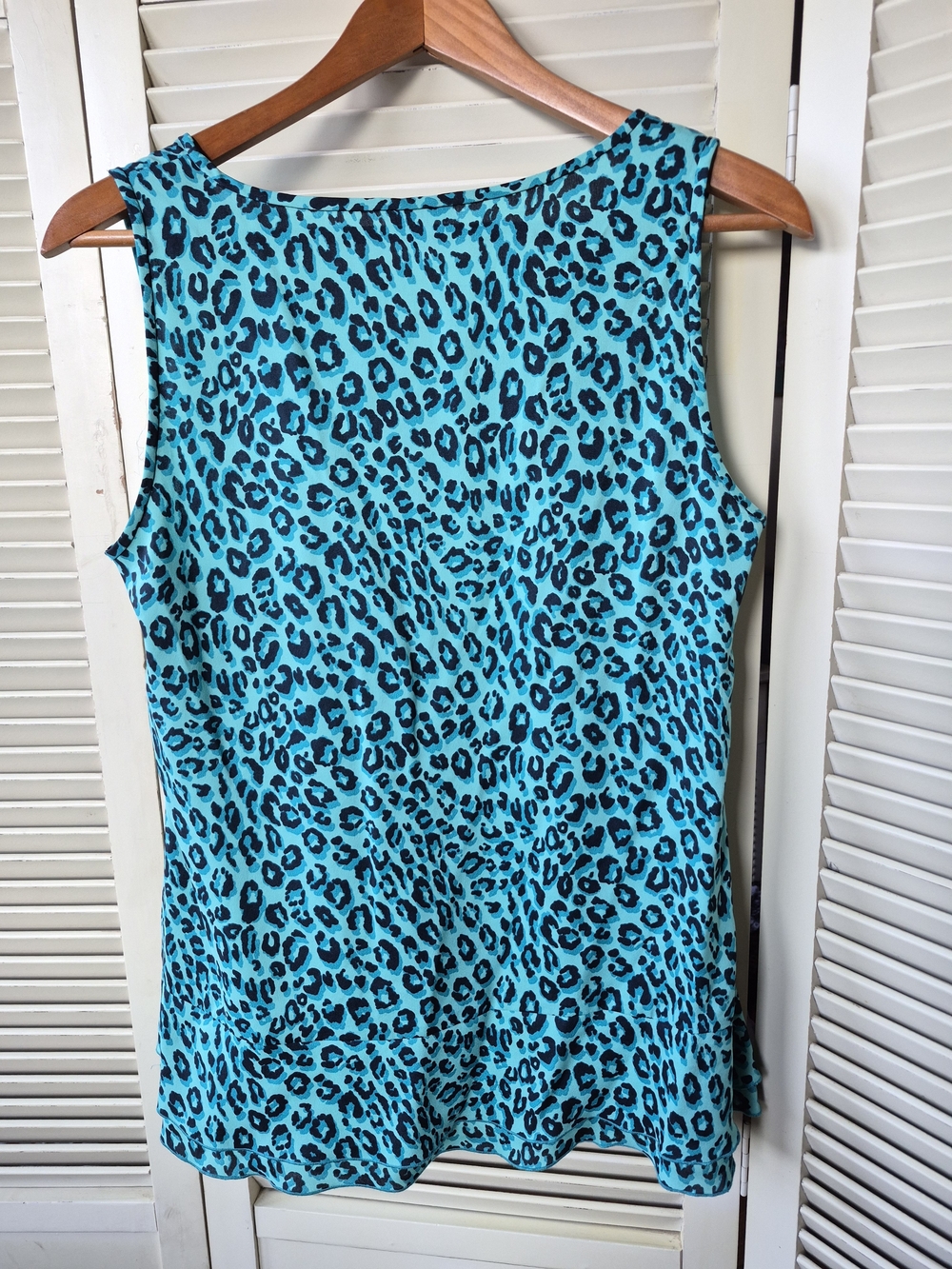 Ann Taylor Aqua Leopard Print Sleeveless Top Size Medium - Picture 2 of 3